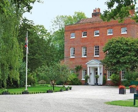 Гостевой дом Mulberry House Ongar Экстерьер фото