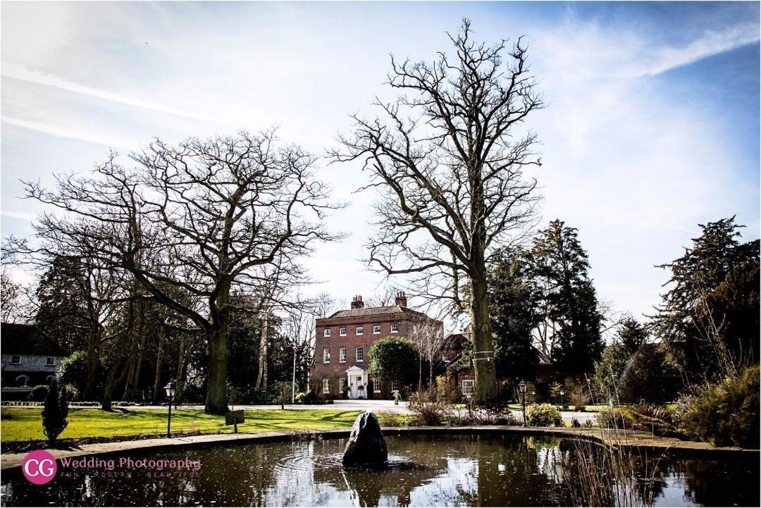 Гостевой дом Mulberry House Ongar Экстерьер фото