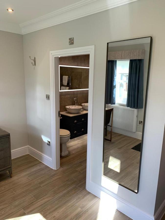 Гостевой дом Mulberry House Ongar Экстерьер фото