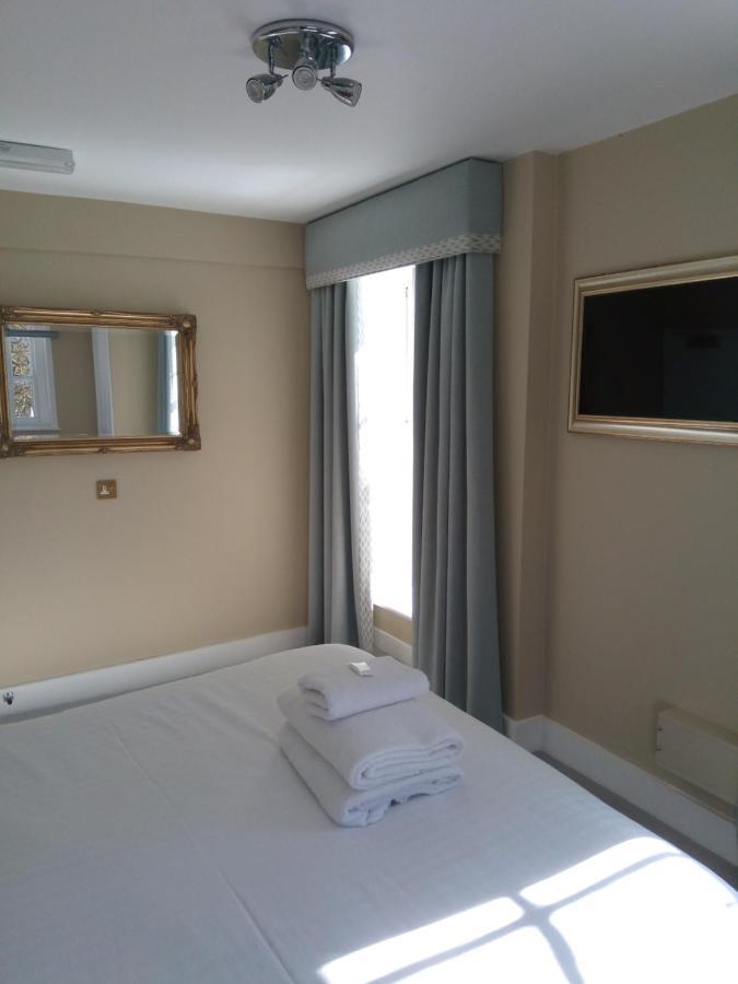 Гостевой дом Mulberry House Ongar Экстерьер фото
