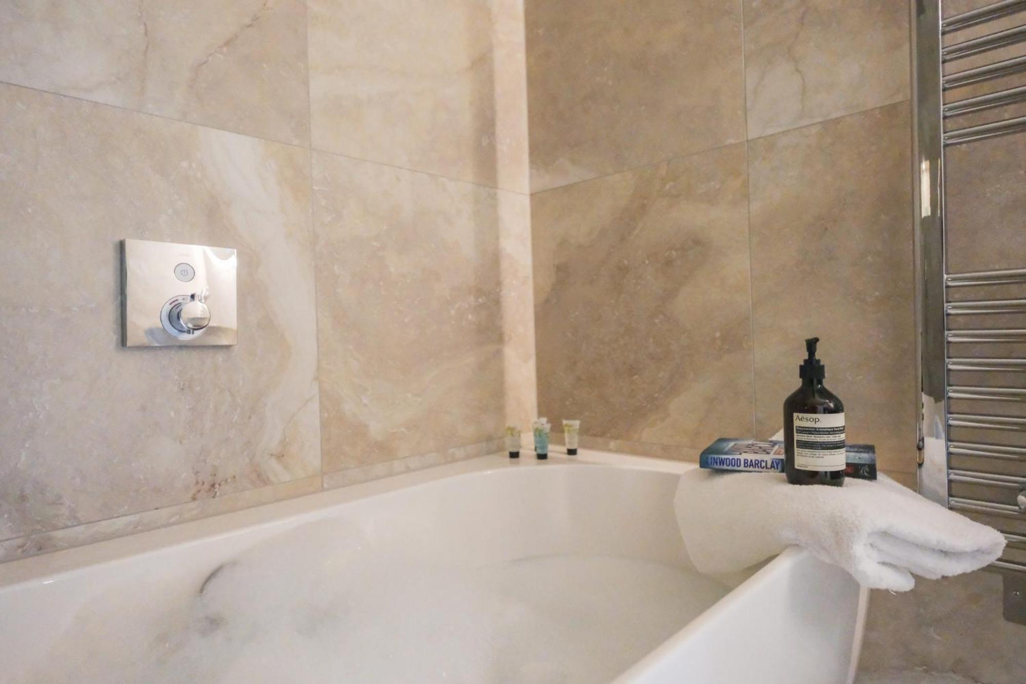 Гостевой дом Mulberry House Ongar Экстерьер фото